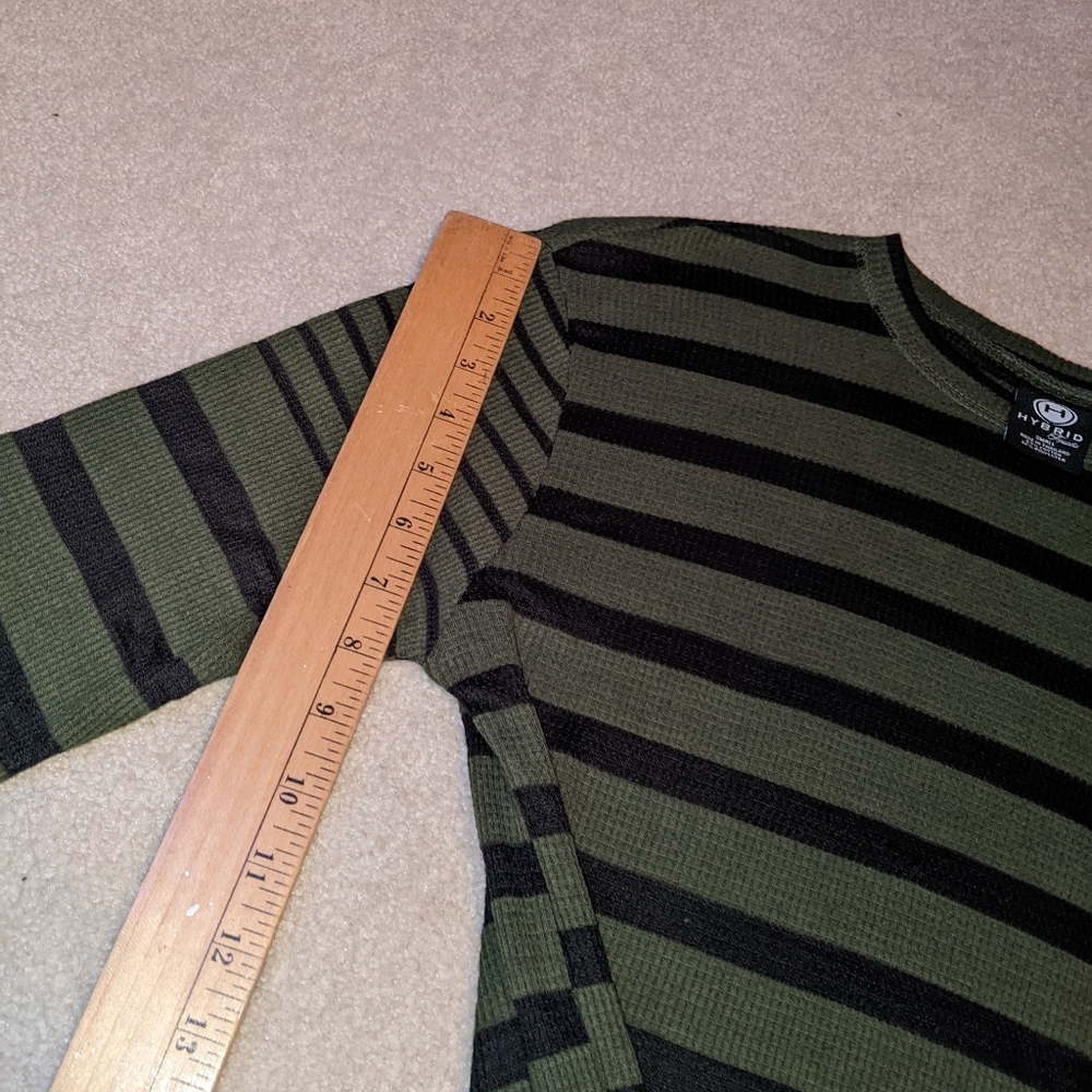 Nwt Hybrid threads green & black striped long sleeve top - Picture 12 of 13
